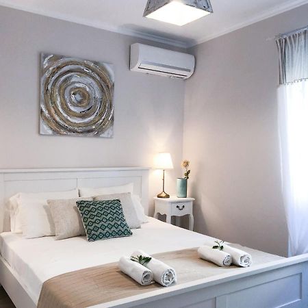 Alekas Harbour House Villa Kassiopi Dış mekan fotoğraf